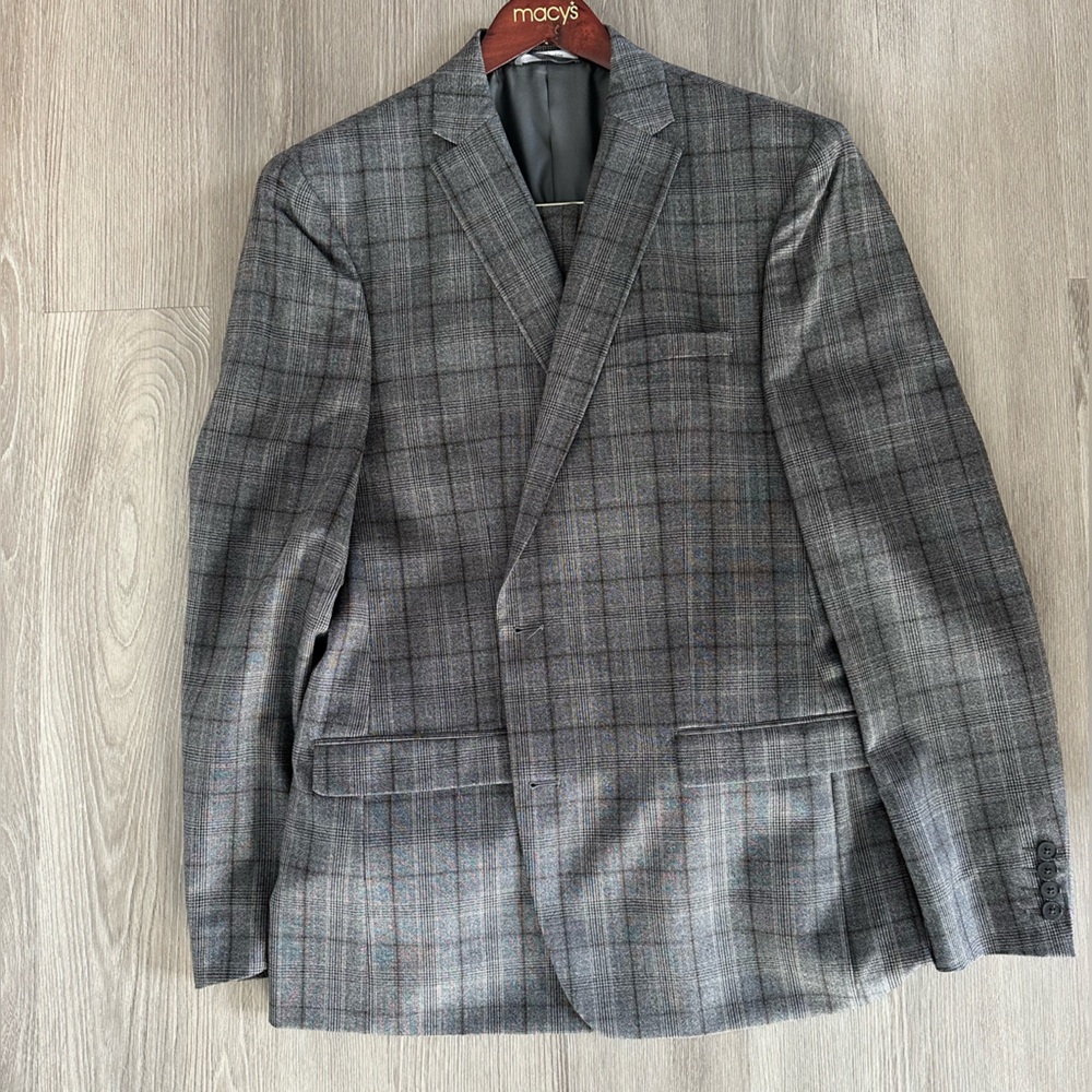 Men's Slim-Fit Wool Full Suit, Created for Macy's

Jacket: 44L
Pants 36/32
